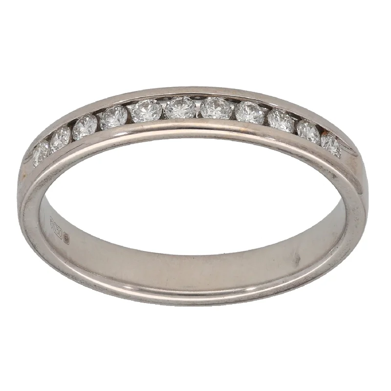 Crow design rings-18ct White Gold 0.22ct Diamond Half Eternity Ring Size O