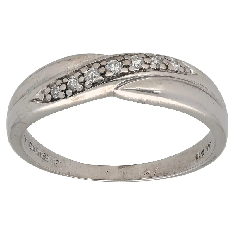 Tide theme rings-9ct White Gold 0.10ct Diamond Half Eternity Ring Size R