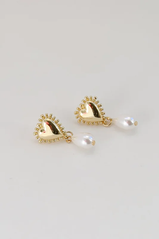 Lanka tile earrings-Elise Gold Heart Pearl Drop Earrings