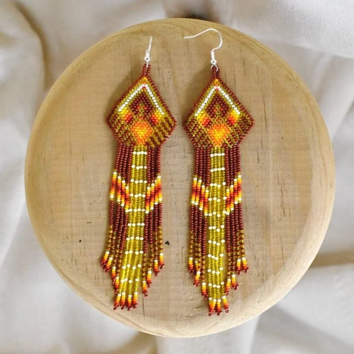 Fluid design earrings-Golden Mane