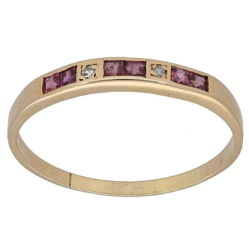 Vivid druzy rings-9ct Gold Ruby & 0.02ct Diamond Half Eternity Ring Size Y