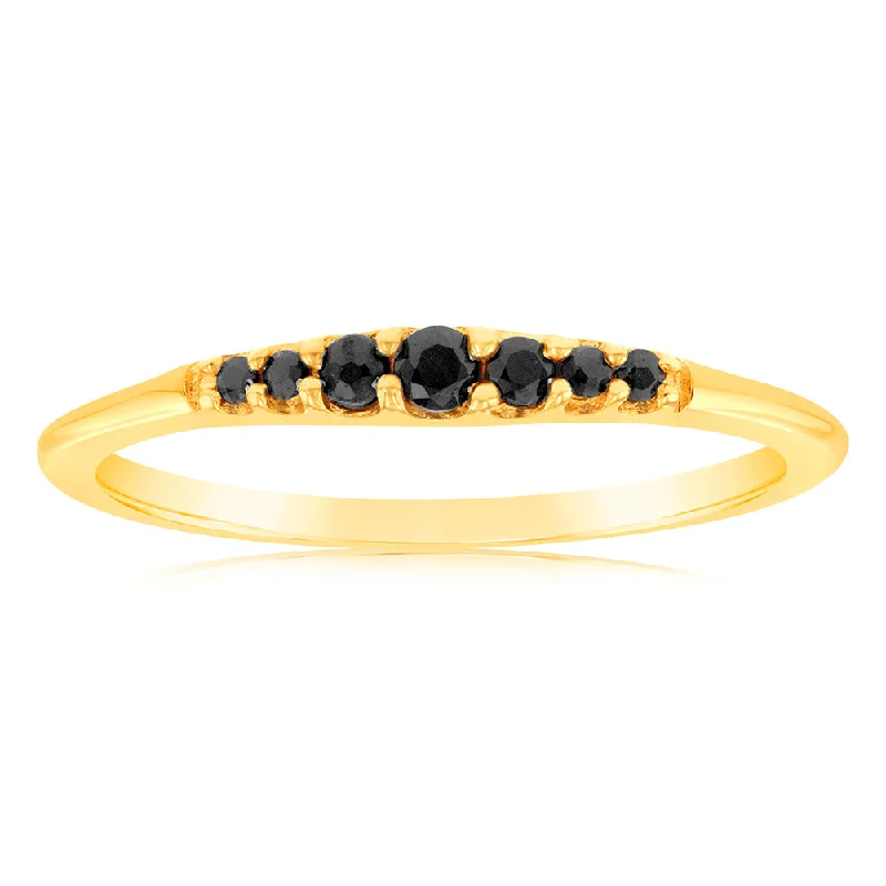 Daisy rings-9ct Yellow Gold Graduating Natural Sapphire Ring