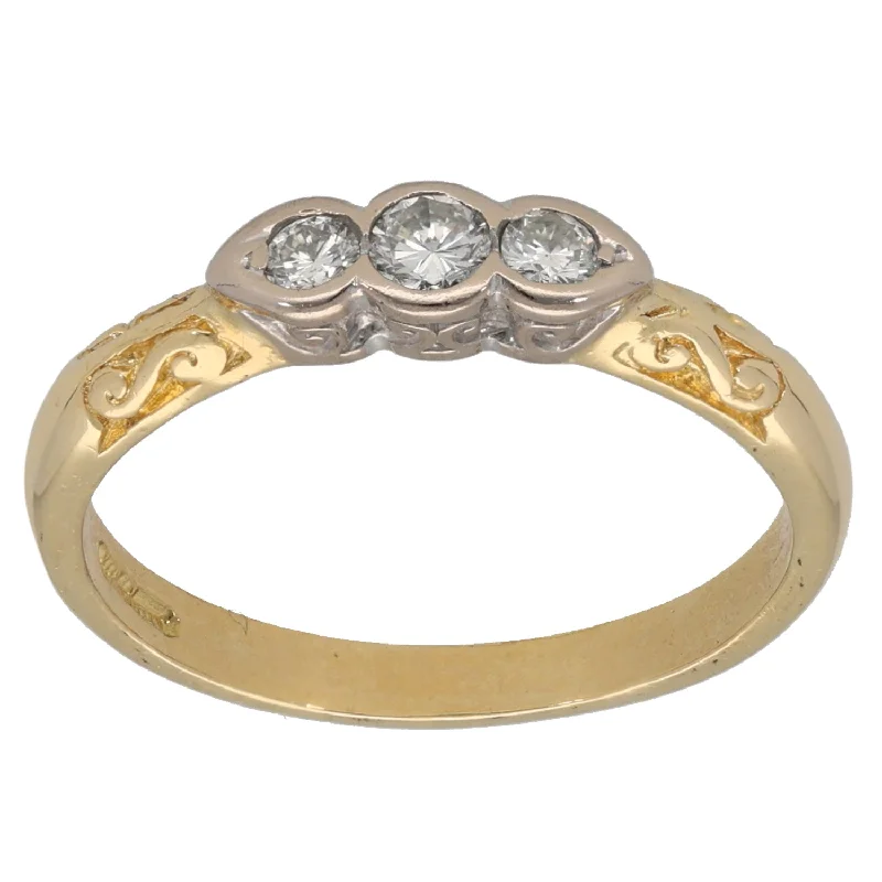 Twist band rings-18ct Gold 0.25ct Diamond Trilogy Ring Size S