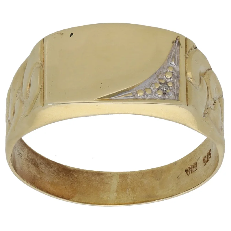 Edwardian style rings-9ct Gold 0.005ct Diamond Patterned Signet Ring Size U